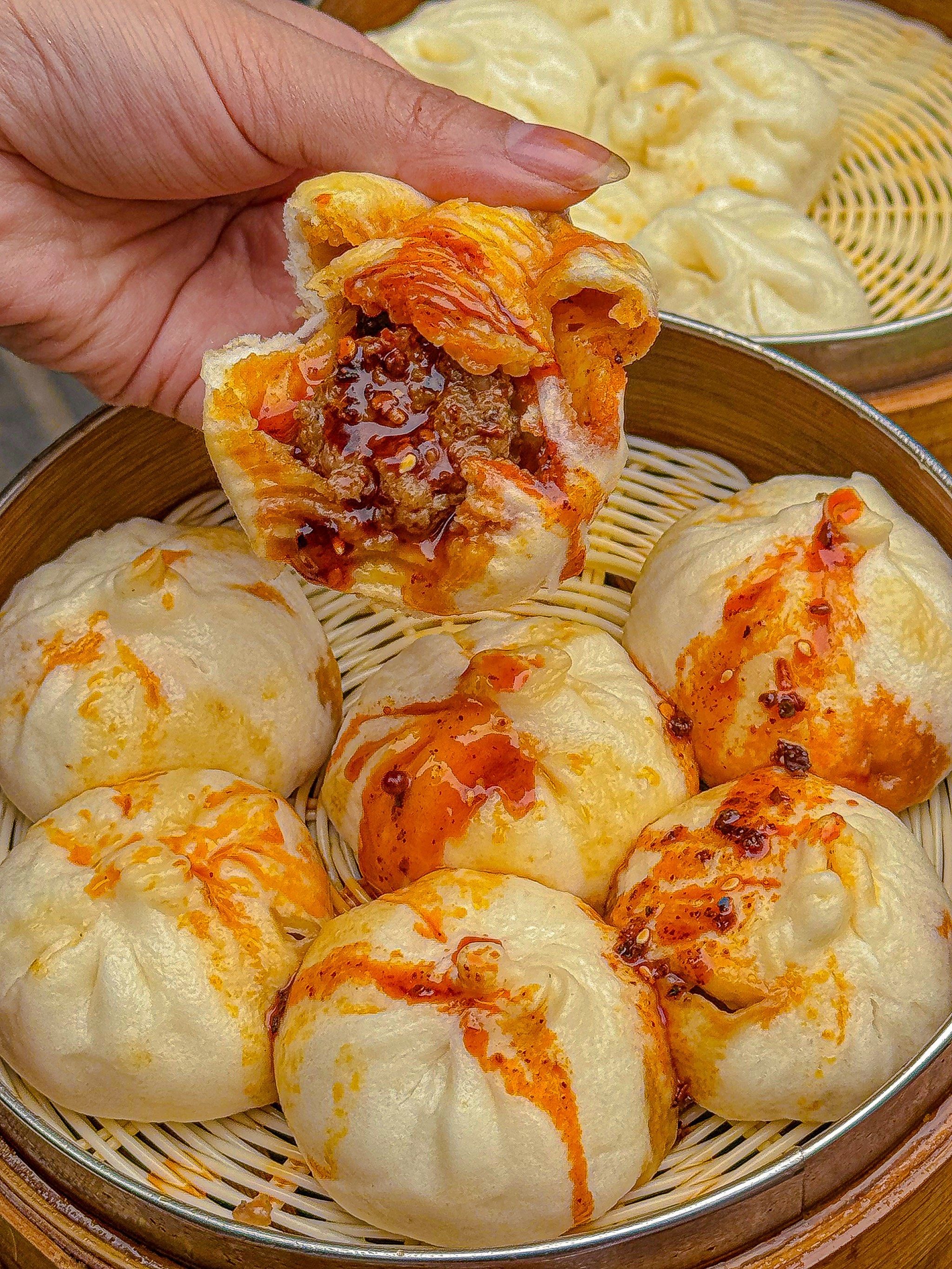 谁能不馋这一口手工现包现蒸的小笼包,7️⃣r一笼,🐮牛肉的