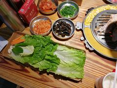 -青瓦炭韩潮烤肉(花园道店)
