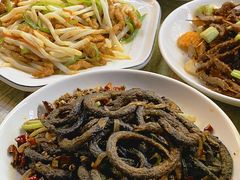 -丹水桥地锅鱼·翘嘴鲌·地方特色全鱼宴(丹江口大坝店)