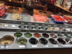 自助调料区-小龙坎老火锅(北京三里屯店)