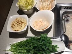 -海底捞火锅鲜切牛肉主题店(长寿路店)