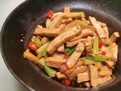 -佬麻雀·新湘菜(珠海金发购物中心店)
