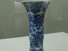 清康熙·青花缠枝番莲纹花觚-嘉定博物馆