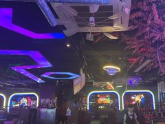 -路边边.炒菜烧烤.音乐餐厅(良乡长虹店)