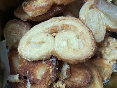 小蝴蝶酥-上海哈尔滨食品厂(淮海中路店)