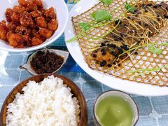 -天天向上素食餐厅(五台山店)