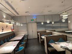 卡座-周渝食惦·酸菜鱼精致川菜(横岗店)