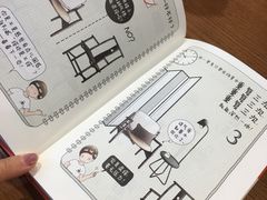 -新华里咖啡书吧(新华书店小寨店)