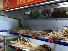 自助取餐区-钢管厂五区小郡肝串串香(南山店)