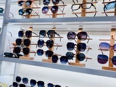 -潘多拉眼镜·蔡司依视路明月(潘家园店)