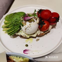 走神all Day Brunch Bistro的牛油果温泉蛋吐司好不好吃 用户评价口味怎么样 上海美食牛油果温泉蛋吐司实拍图片 大众点评