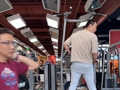 -奇迹健身金茂汇店