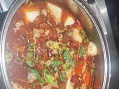 -马路牙子烧烤馄饨酒馆(望京店)