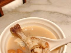 花生眉豆煲凤爪-柴门头啖汤·经典川菜·慢火汤品(锦城万达店)