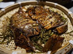 大石坝葱香鳊鱼-南京大牌档(济南万象城店)