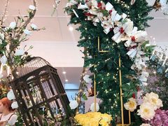 -FLOVIE FLORIST CAFE