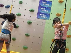 -蓝天攀岩-青少年训练(罗湖益田假日广场店)