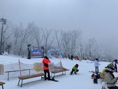 -中旅松花湖滑雪场