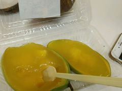 -志龙皇冠吃货椰子铺