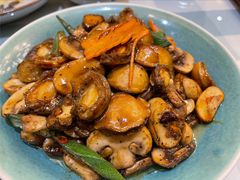 口蘑炒珍珠鲍-君霖海鲜私房菜(春柳店)