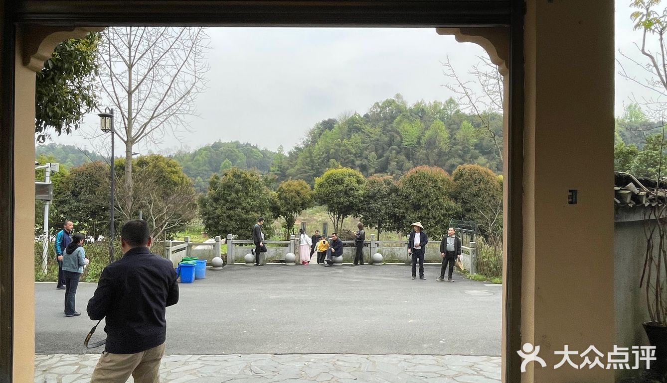 周立波故居之庭院式山乡农家菜