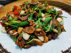 -万里闯关东铁锅炖菜馆(高新旗舰店)