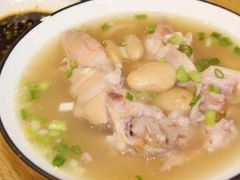 -雷祖芳老妈蹄花店