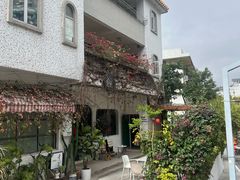 -彳亍咖啡·这里(水湾路店)