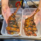 6r一个大大个鸭腿!好吃晕了