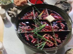 -正贰捌经重庆老火锅(建设路店)
