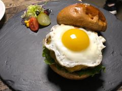 -HIGH FIVE哈福手工汉堡(桂林路店)