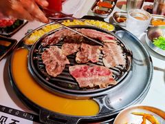-青瓦炭韩潮烤肉(花园道店)
