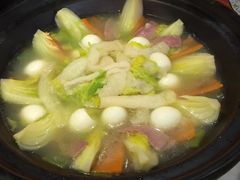 -山珍王国·云南野生菌石锅鱼
