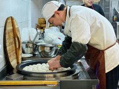 -老西白点心店