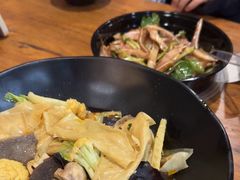 -万记麻辣烫国展总店