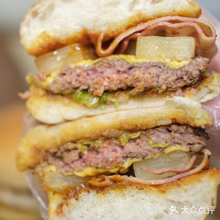 广州第一家🔥哈帝斯汉堡‼️纯手工现煎牛堡绝绝子