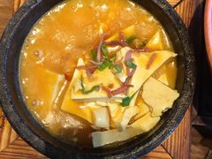 -云海肴·汽锅鸡·云南菜(天山百盛优客店)