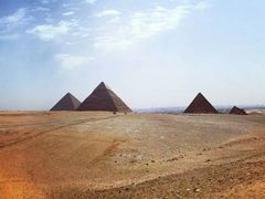 -吉萨金字塔群