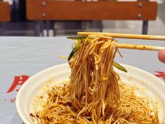 -肥肥虾庄·金牌油焖大虾(杨园滨江时代walk店)