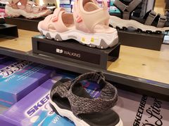 -斯凯奇(八达岭奥特莱斯店)