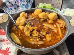 -刘姐啤酒鱼民族演艺餐厅(西街总店)