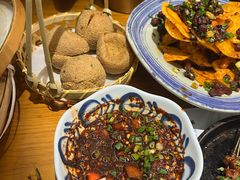 -包整·丝娃娃(一览甲秀楼风景店)