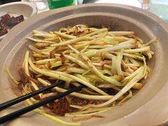 砂锅焗韭黄-筱爷叔·上海传统手工菜(玉树路店)