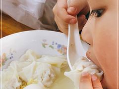 -胖子馄饨坊