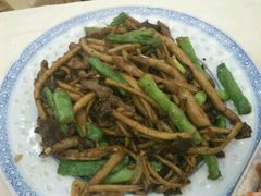 茶树菇炒牛肉-新享乐海鲜(翠华路店)