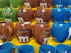-m豆巧克力世界(上海世茂广场店)