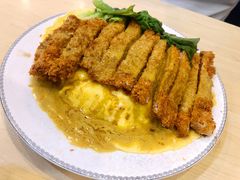 咖喱滑蛋吉列猪扒饭-传屋记茶餐厅(世纪年华店)