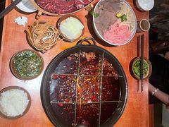 -周小明火锅(黑金冠社区店)