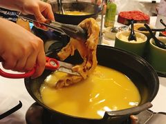 -鲜入围煮花胶鸡海鲜火锅