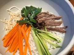 鸡丝凉米线-云海肴·汽锅鸡·云南菜(天山百盛优客店)